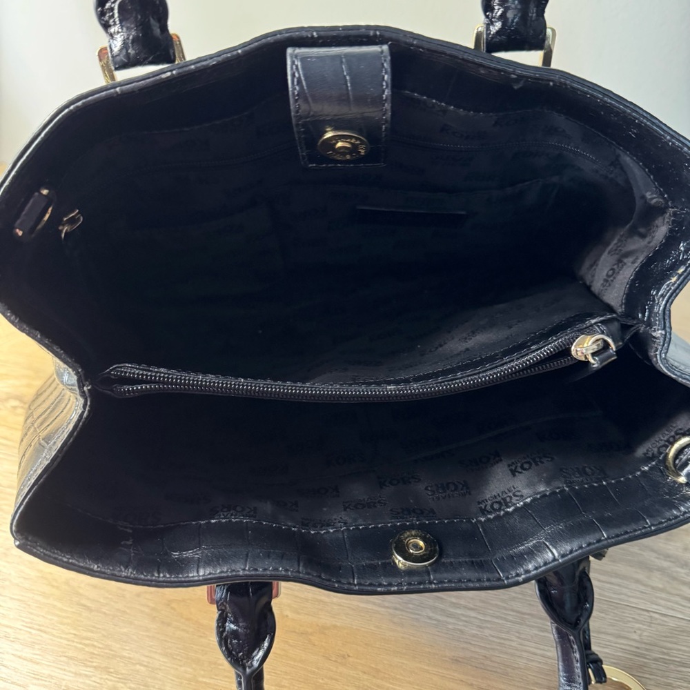 Michael Kors Dillion Tote Black Croc Embossed Satchel‎ Gold Hardware Structured - Picture 4 of 9